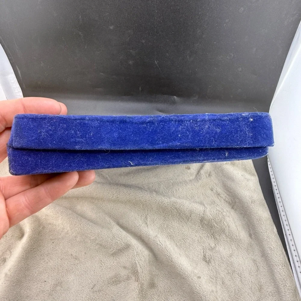 Vintage Empty Swank Display Case Blue‎ Velvet 9